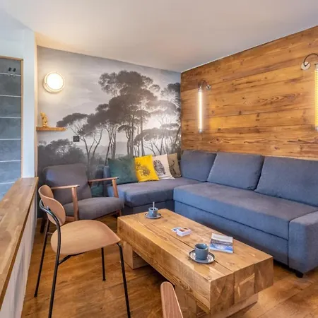 Loft-chalet With Exterior And View In 펜션 *