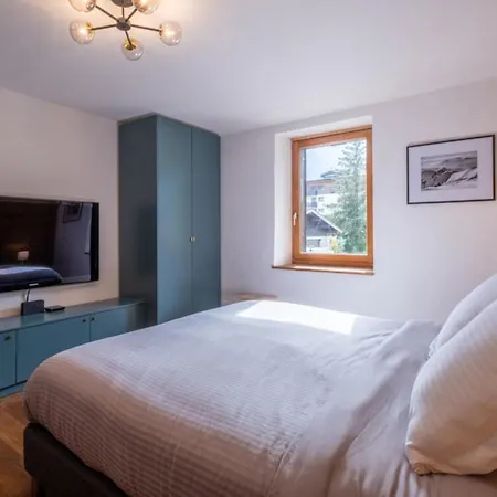 Loft-chalet With Exterior And View In 펜션